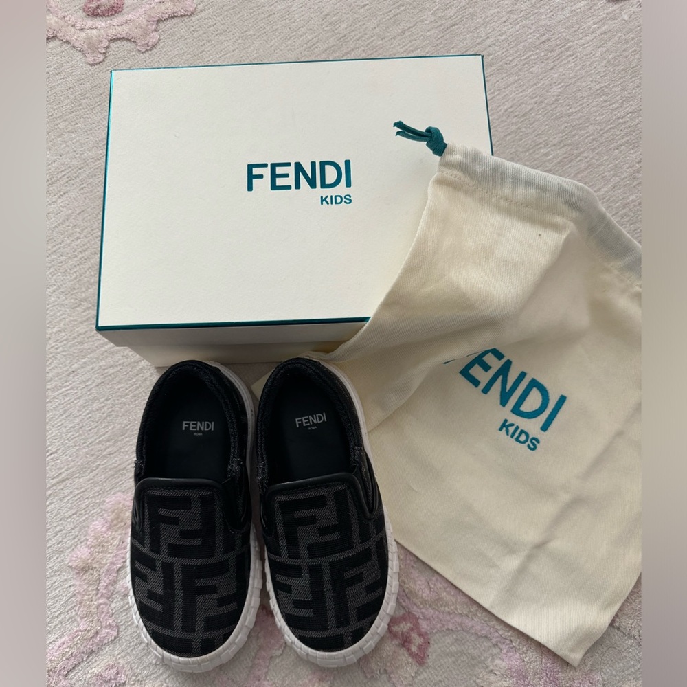 Fendi slip one, size 24